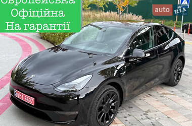 Внедорожник / Кроссовер Tesla Model Y 2023 в Киеве