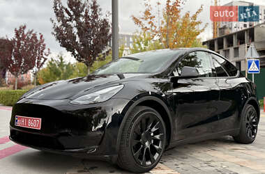 Позашляховик / Кросовер Tesla Model Y 2023 в 