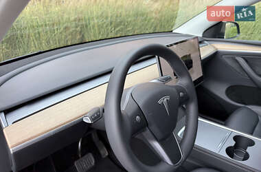 Позашляховик / Кросовер Tesla Model Y 2023 в 