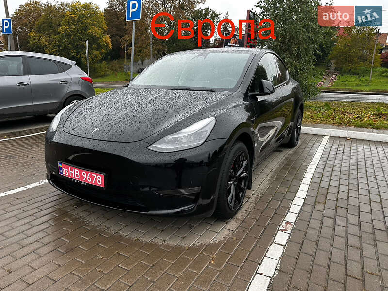 Позашляховик / Кросовер Tesla Model Y 2024 в Рівному