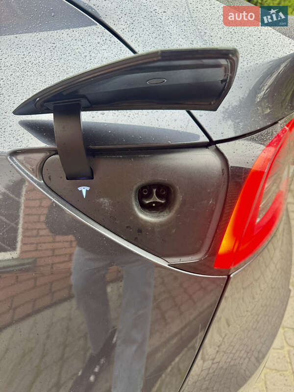 Позашляховик / Кросовер Tesla Model Y 2021 в Львові фото 14 Позашляховик / Кросовер Tesla Model Y 2021 в Львові
