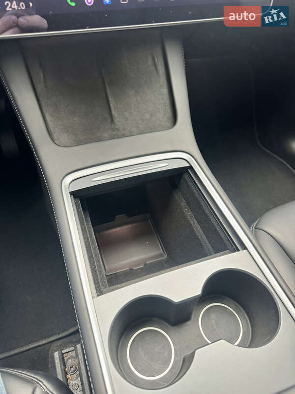 Позашляховик / Кросовер Tesla Model Y 2021 в Львові фото 24 Позашляховик / Кросовер Tesla Model Y 2021 в Львові