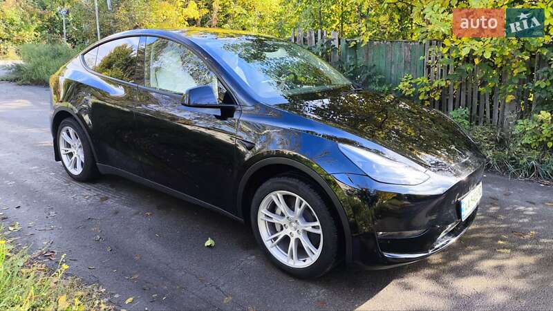 Позашляховик / Кросовер Tesla Model Y 2023 в Києві