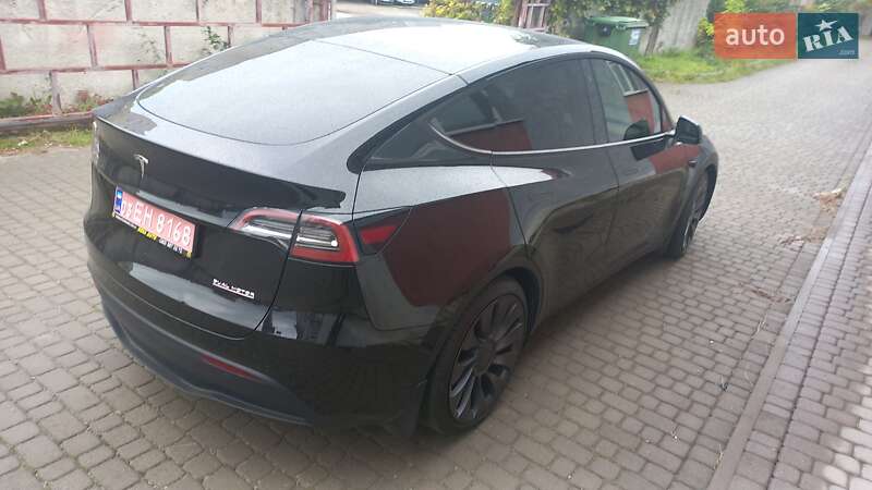 Позашляховик / Кросовер Tesla Model Y 2021 в Львові
