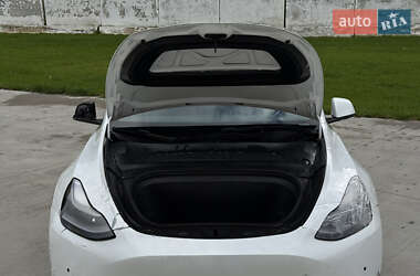 Позашляховик / Кросовер Tesla Model Y 2022 в 