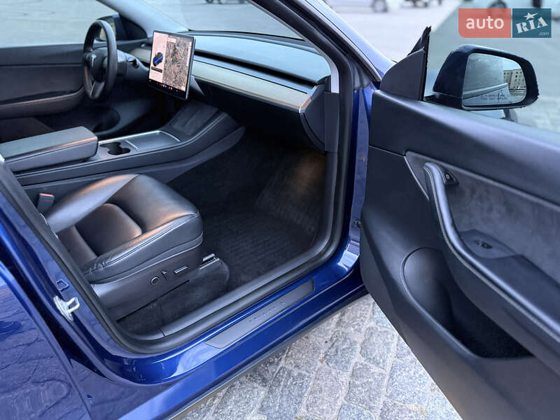 Позашляховик / Кросовер Tesla Model Y 2021 в Харкові