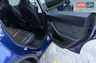 Внедорожник / Кроссовер Tesla Model Y 2021 в 