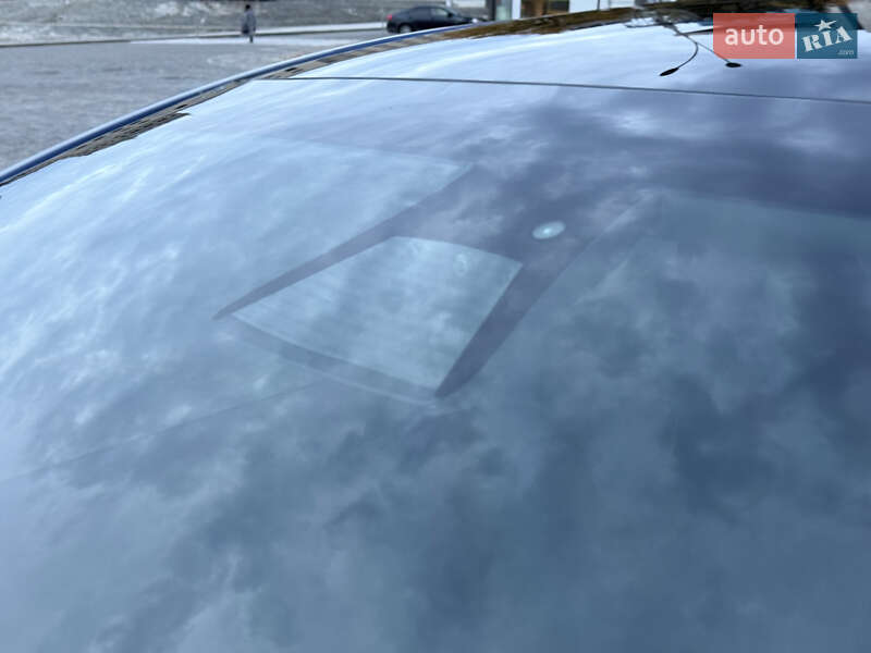 Позашляховик / Кросовер Tesla Model Y 2021 в Харкові