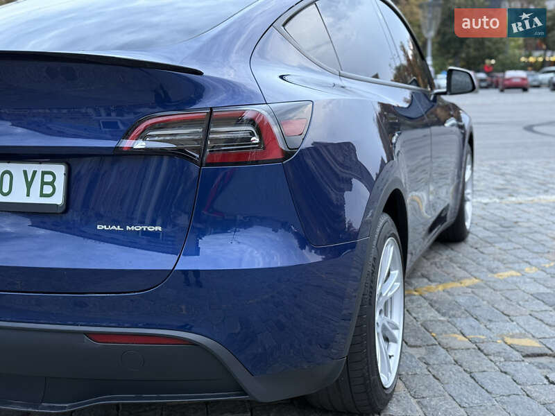 Позашляховик / Кросовер Tesla Model Y 2021 в Харкові