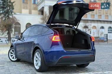 Внедорожник / Кроссовер Tesla Model Y 2021 в 