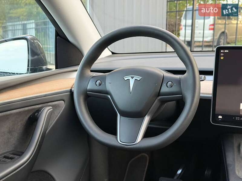 Позашляховик / Кросовер Tesla Model Y 2023 в Хмельницькому