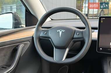 Позашляховик / Кросовер Tesla Model Y 2023 в 
