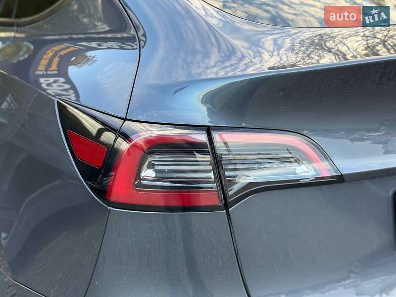 Позашляховик / Кросовер Tesla Model Y 2023 в Хмельницькому