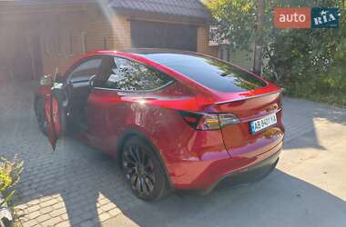 Позашляховик / Кросовер Tesla Model Y 2024 в 