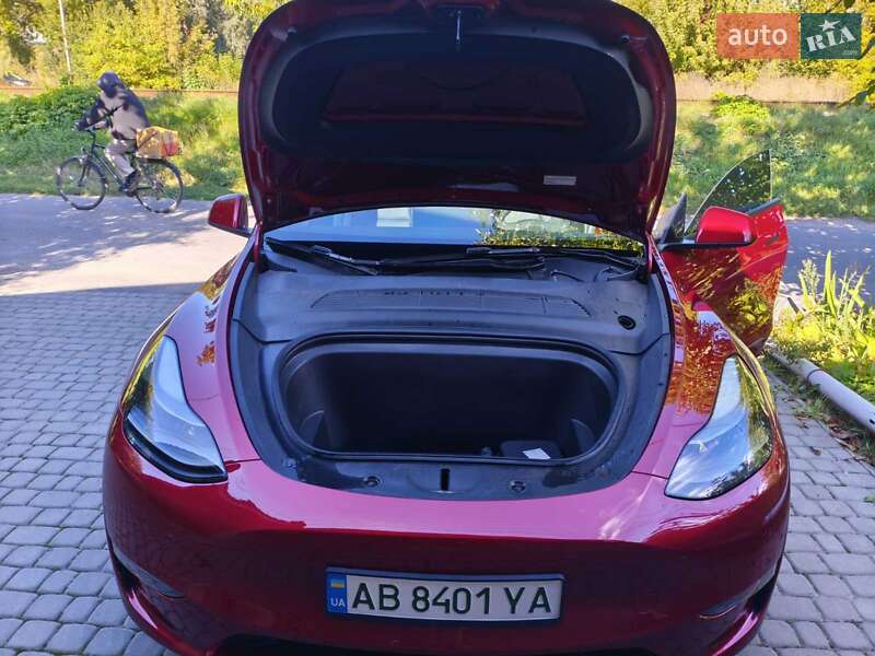 Внедорожник / Кроссовер Tesla Model Y 2024 в Виннице