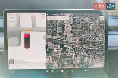 Позашляховик / Кросовер Tesla Model Y 2024 в 