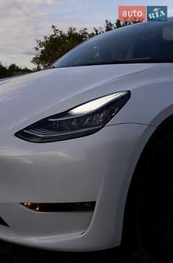 Внедорожник / Кроссовер Tesla Model Y 2021 в 