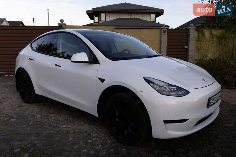 Внедорожник / Кроссовер Tesla Model Y 2021 в Чернигове