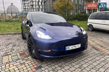 Позашляховик / Кросовер Tesla Model Y 2023 в 