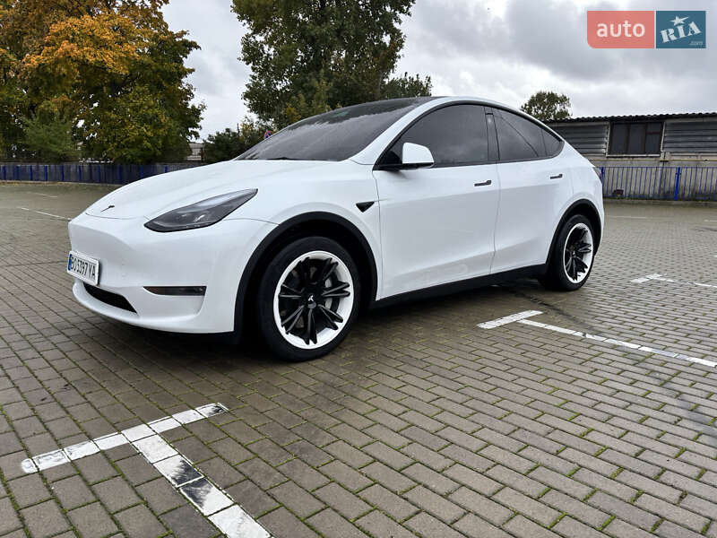 Внедорожник / Кроссовер Tesla Model Y 2023 в Тернополе фото 6 Внедорожник / Кроссовер Tesla Model Y 2023 в Тернополе