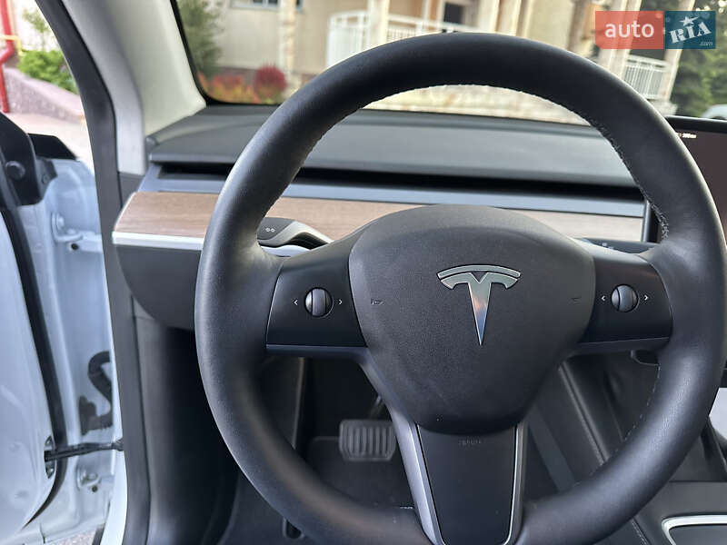 Внедорожник / Кроссовер Tesla Model Y 2023 в Тернополе фото 31 Внедорожник / Кроссовер Tesla Model Y 2023 в Тернополе
