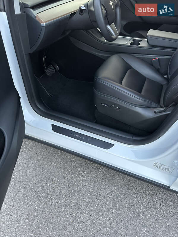 Внедорожник / Кроссовер Tesla Model Y 2023 в Тернополе фото 37 Внедорожник / Кроссовер Tesla Model Y 2023 в Тернополе