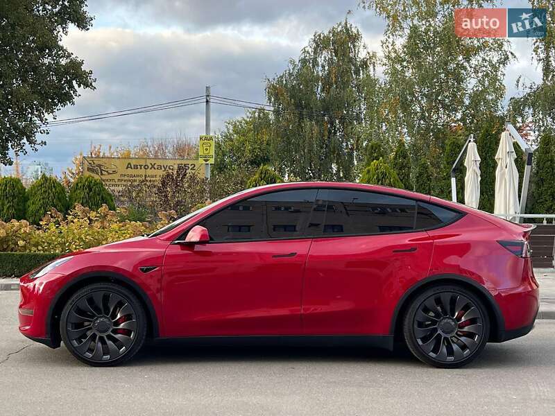 Внедорожник / Кроссовер Tesla Model Y 2023 в Киеве