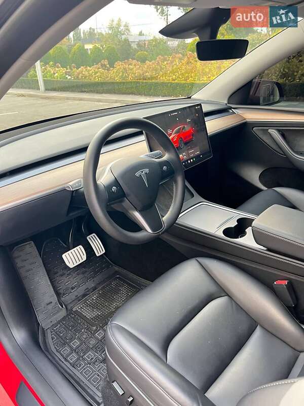 Внедорожник / Кроссовер Tesla Model Y 2023 в Киеве