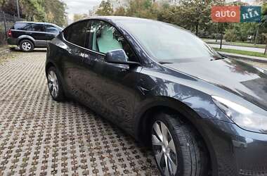 Внедорожник / Кроссовер Tesla Model Y 2024 в Киеве