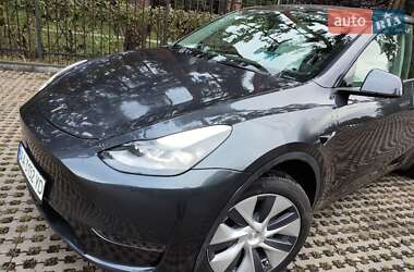 Внедорожник / Кроссовер Tesla Model Y 2024 в 