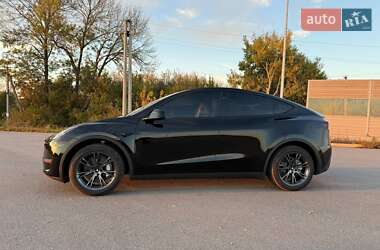 Внедорожник / Кроссовер Tesla Model Y 2024 в 
