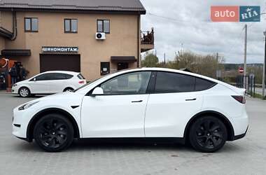 Позашляховик / Кросовер Tesla Model Y 2024 в 