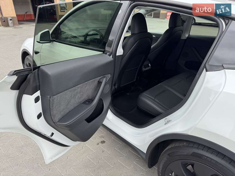Позашляховик / Кросовер Tesla Model Y 2024 в Ірпені