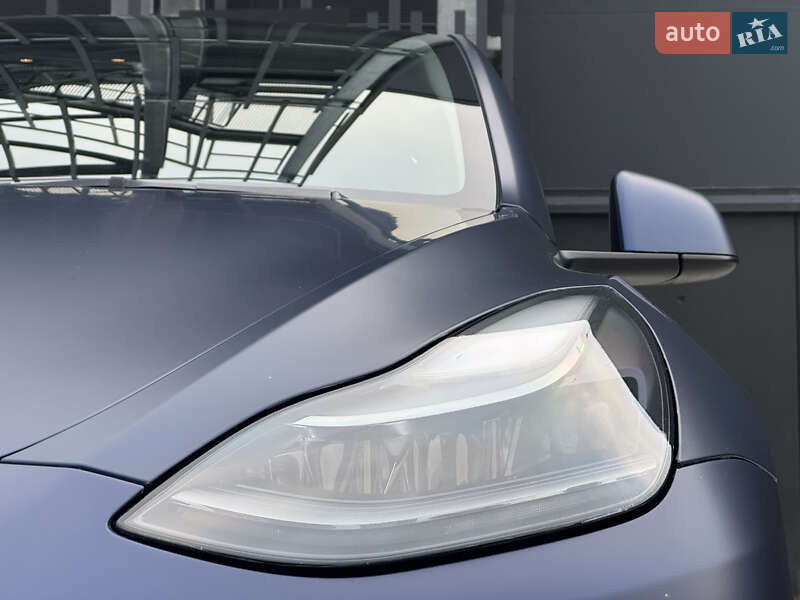 Позашляховик / Кросовер Tesla Model Y 2021 в Києві