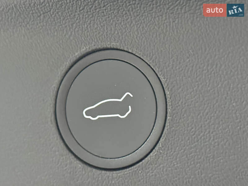 Позашляховик / Кросовер Tesla Model Y 2021 в Києві