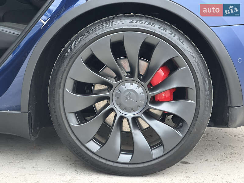 Позашляховик / Кросовер Tesla Model Y 2021 в Києві