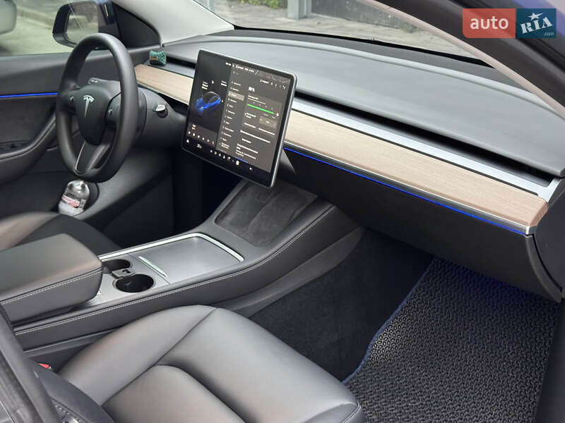 Позашляховик / Кросовер Tesla Model Y 2021 в Києві