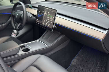 Внедорожник / Кроссовер Tesla Model Y 2021 в 