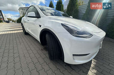 Позашляховик / Кросовер Tesla Model Y 2022 в Львові