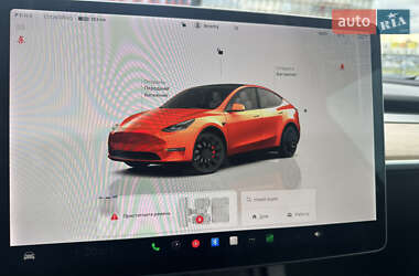 Позашляховик / Кросовер Tesla Model Y 2022 в  фото 17 Позашляховик / Кросовер Tesla Model Y 2022 в