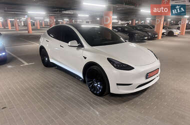 Внедорожник / Кроссовер Tesla Model Y 2023 в 