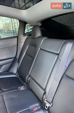 Внедорожник / Кроссовер Tesla Model Y 2021 в 