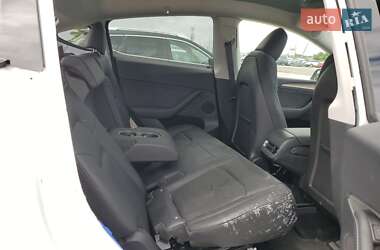 Внедорожник / Кроссовер Tesla Model Y 2024 в 