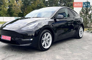 Внедорожник / Кроссовер Tesla Model Y 2023 в 
