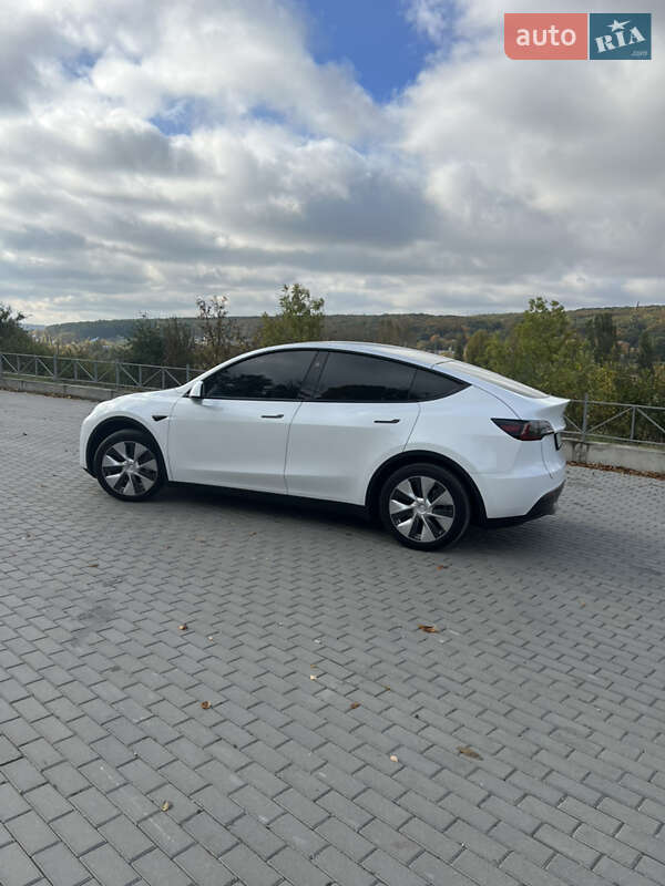 Внедорожник / Кроссовер Tesla Model Y 2023 в Тернополе