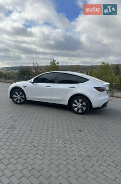 Позашляховик / Кросовер Tesla Model Y 2023 в 