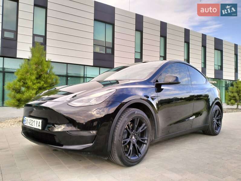 Позашляховик / Кросовер Tesla Model Y 2022 в Хмельницькому фото 3 Позашляховик / Кросовер Tesla Model Y 2022 в Хмельницькому