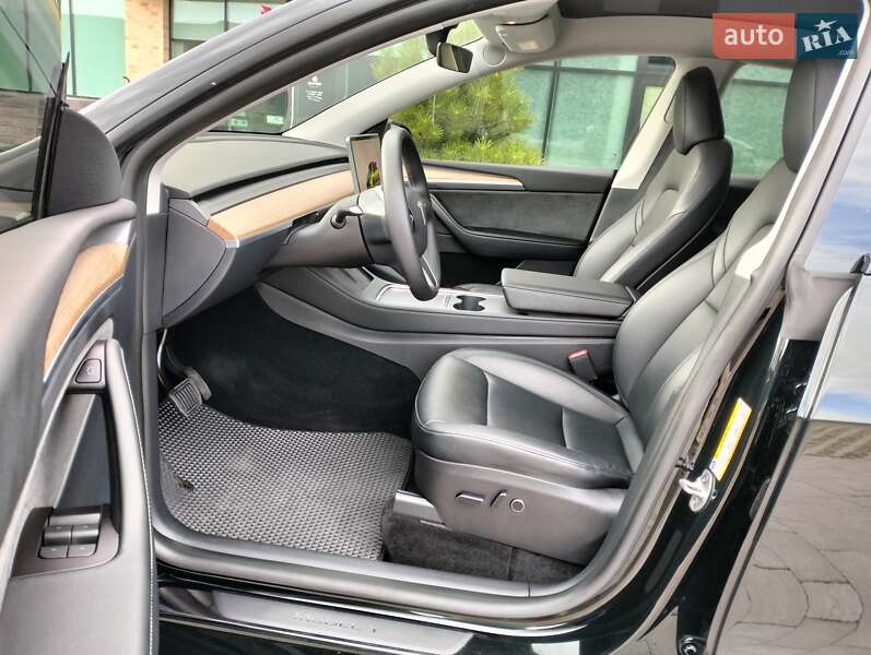 Позашляховик / Кросовер Tesla Model Y 2022 в Хмельницькому фото 27 Позашляховик / Кросовер Tesla Model Y 2022 в Хмельницькому