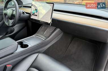 Позашляховик / Кросовер Tesla Model Y 2021 в 
