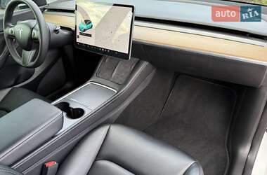 Позашляховик / Кросовер Tesla Model Y 2021 в 